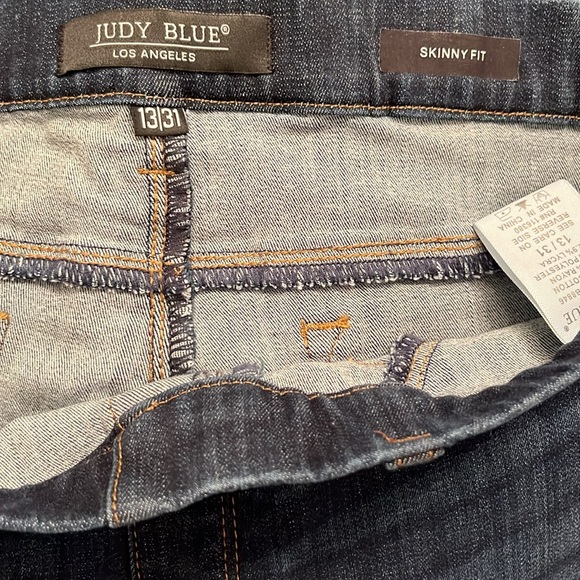 Judy Blue Women’s High Rise Dark Wash Pull On Skinny Jeans Sz 13/31 Stretch - Picture 8 of 12